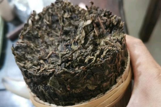 黑茶調(diào)理婦科病，女人喝黑茶好處太多了！