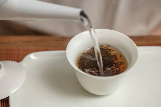 各類茶的注水方式，不同的茶泡茶時怎么注水