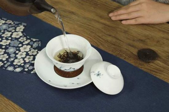 各類茶的注水方式，不同的茶泡茶時怎么注水