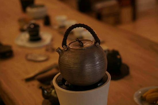 蒸茶和煮茶還有泡茶有什么區(qū)別，泡茶煮茶蒸茶哪個好喝？
