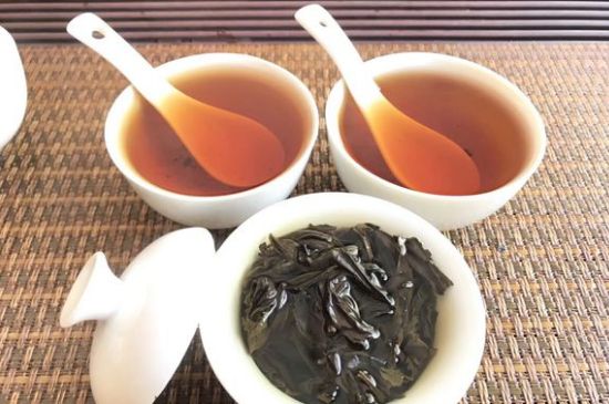 大紅袍第一泡要倒掉嗎，洗茶水需倒掉但第一泡出湯