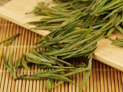 安吉白茶的功效與作用，簡單概括安吉<a href=http://www.shanghailijiu.com/fenlei/baicha/ target=_blank class=infotextkey>白茶功效</a>