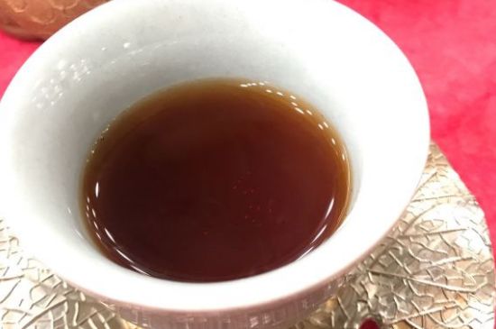 黑茶調(diào)理婦科病，女人喝黑茶好處太多了！