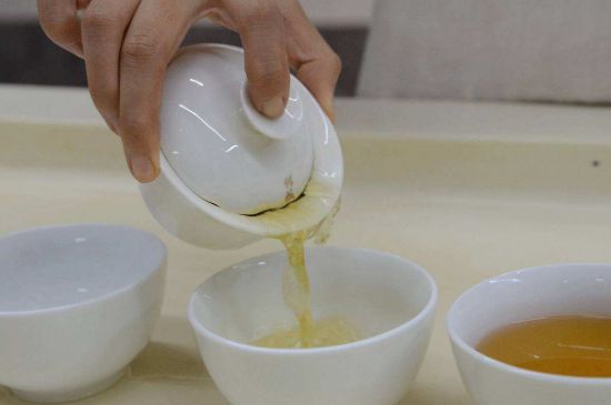 泡茶的順口溜，茶葉三泡是精華