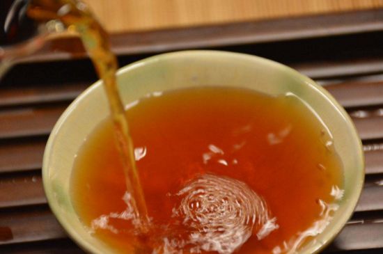 老茶浸蜜有什么功效，茶葉浸蜂蜜治咳嗽