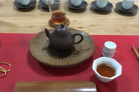 肉桂可以用紫砂壺沖泡嗎，紫砂壺能泡武夷巖茶肉桂用嗎？