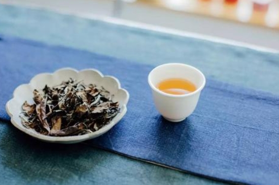 福鼎白茶能長時間悶泡嗎，老白茶可以悶著喝嗎？