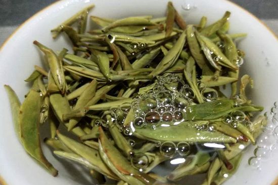 老茶和新茶哪個好，老茶好喝還是新茶好喝