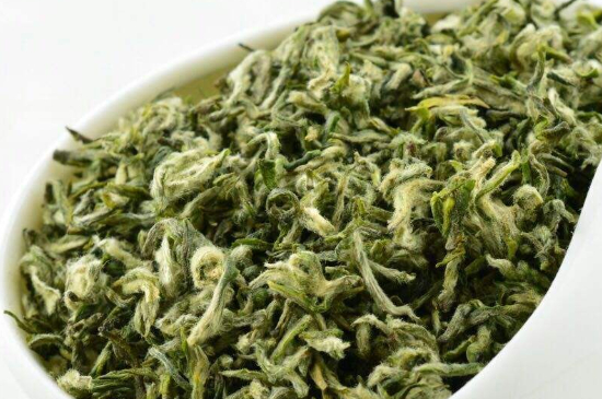 真假碧螺春泡水后區(qū)別，蘇州洞庭碧螺春怎樣鑒別好壞？