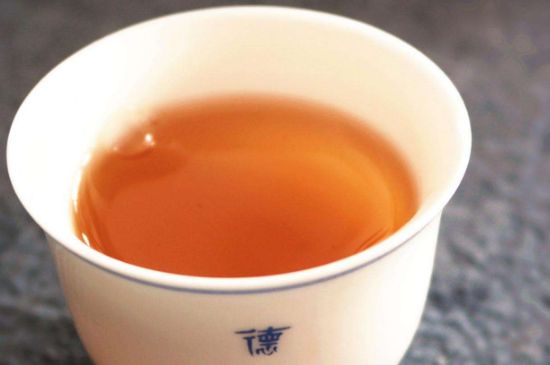 老茶和新茶哪個好，老茶好喝還是新茶好喝