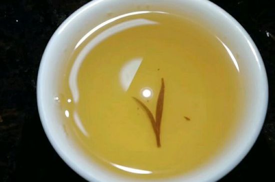好壞金駿眉圖片對(duì)比，怎么挑選金駿眉茶葉