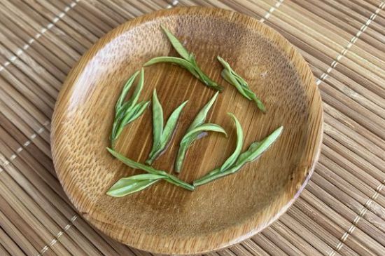 安吉白茶夏天怎么保存，安吉白茶能冷凍儲存嗎？