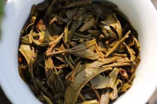 什么茶葉容易放香精，香精茶有什么危害？