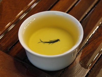 如何通過茶湯辨別好茶，<a href=http://www.shanghailijiu.com/fenlei/ target=_blank class=infotextkey>六大茶類</a>茶湯顏色標準