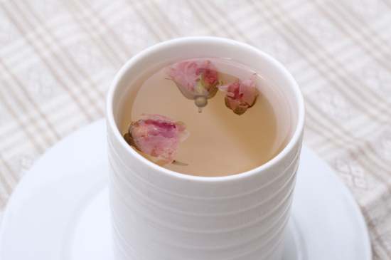 怎么判斷玫瑰花茶好不好，玫瑰花茶怎么樣鑒別