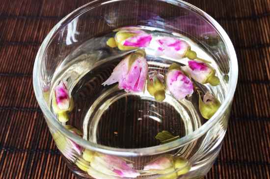 玫瑰花和茉莉茶一起泡有什么作用，玫瑰茉莉花茶的功效