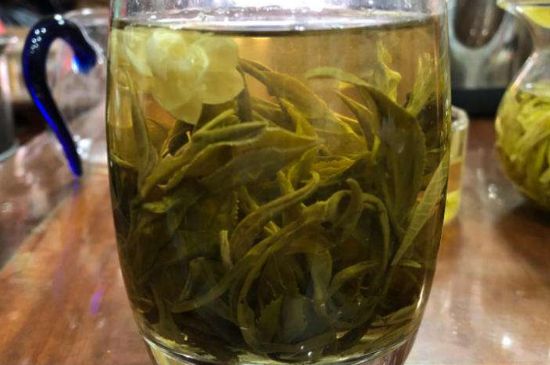 茉莉龍珠泡開后為什么都是梗，茉莉龍珠泡開后什么樣？
