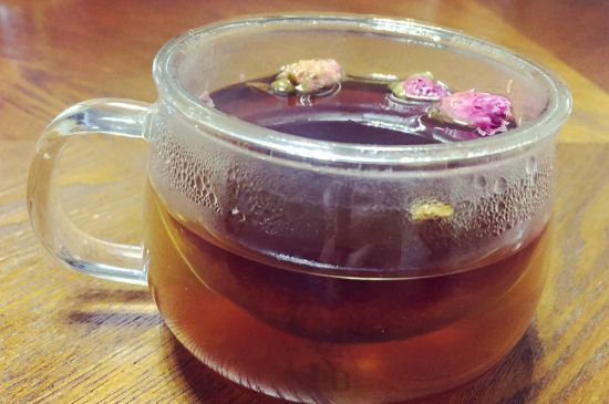 喝玫瑰花茶能祛斑嗎，玫瑰花茶有祛斑的功效嗎？