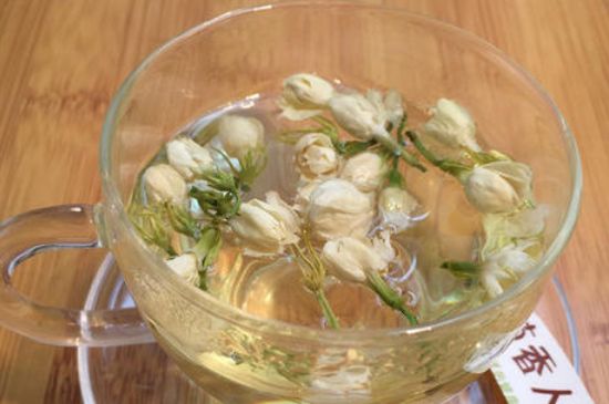 茉莉泡水禁忌，茉莉干花泡水的功效與禁忌