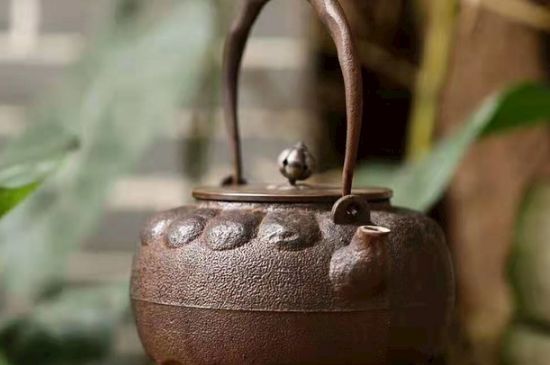 老鐵壺煮茶的害處，鐵壺為什么不能煮茶？