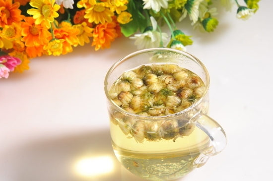 喝菊花茶有什么效果，女人長期喝菊花茶好嗎？