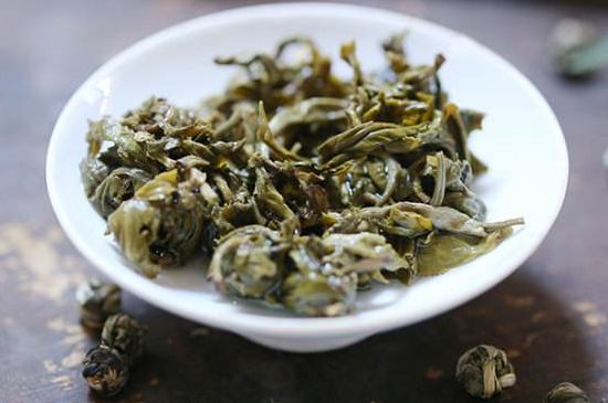 茉莉龍珠泡開后為什么都是梗，茉莉龍珠泡開后什么樣？