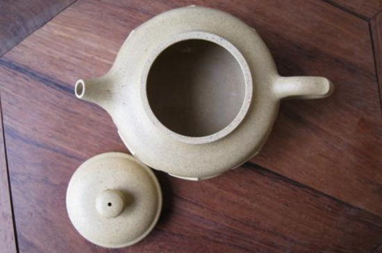 本山綠泥怎么分辨真假，真正的本山綠泥紫砂壺怎么鑒別？