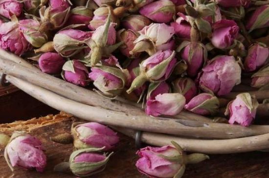玫瑰花茶是應(yīng)該煮還是蒸，玫瑰花茶是不是煮一下效果更好？
