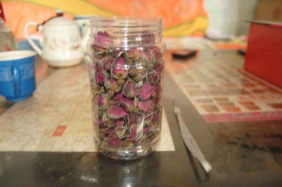玫瑰花茶上火嗎，盲目喝玫瑰花茶易上火