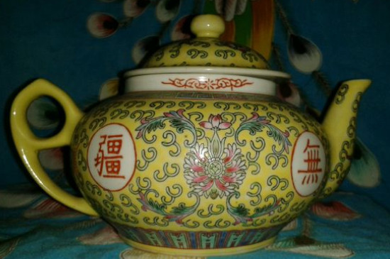 瓷壺適合泡什么茶，瓷器茶具喝什么茶好