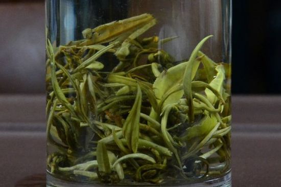 茉莉龍珠什么季節(jié)喝，夏天適合喝茉莉龍珠茶