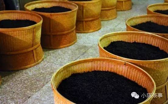 怎樣炭焙巖茶？揭秘武夷巖茶的炭焙技藝
