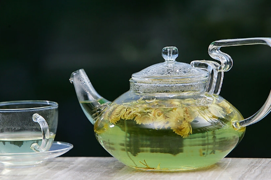 菊花茶天天喝行嗎，每天喝菊花泡茶喝好嗎？
