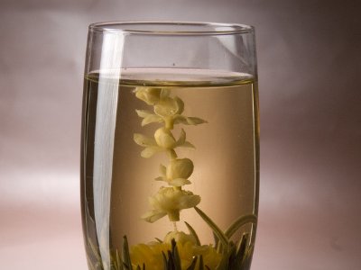 女孩喝茉莉茶的好處，茉莉花茶女生喝好嗎？