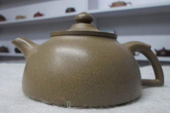 紫砂壺密密麻麻黑點(diǎn)，布滿(mǎn)了很多小黑點(diǎn)的紫砂好嗎