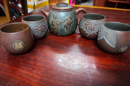 坭興陶主要泡什么茶，廣西坭興陶壺適合泡哪些茶？