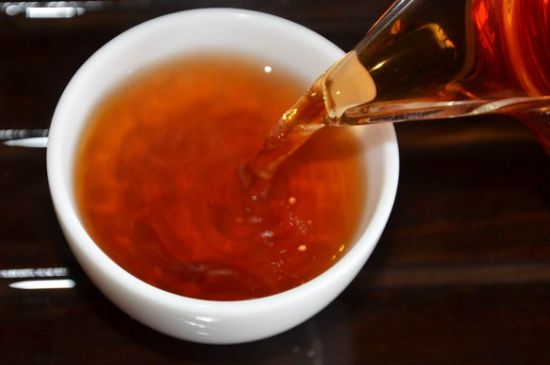 茯磚茶與普洱茶哪個好，茯茶和普洱茶口味區(qū)別