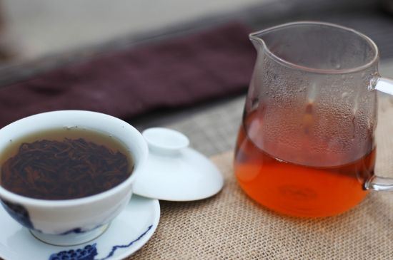 紅茶有6年了還能喝不，過期紅茶未必不能喝！
