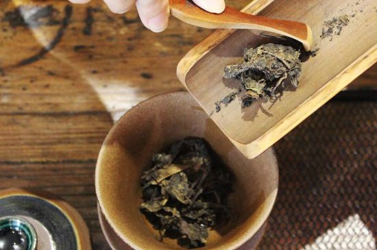 茯磚茶與普洱茶哪個好，茯茶和普洱茶口味區(qū)別