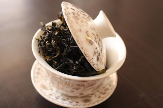 烏崠鴨屎香屬于哪類茶，鳳凰鴨屎香是紅茶還是綠茶？