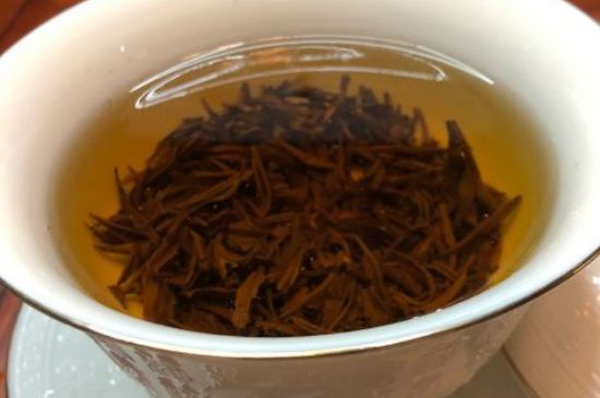 女人晚上喝紅茶好嗎，女人紅茶啥時候喝最好？