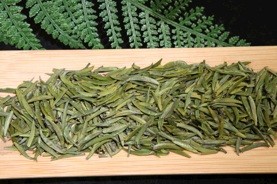 竹葉青茶泡不立起來怎么回事，竹葉青茶怎么泡立起來