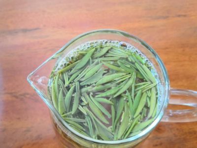 竹葉青和毛尖的區(qū)別，竹葉青和信陽毛尖哪個好？