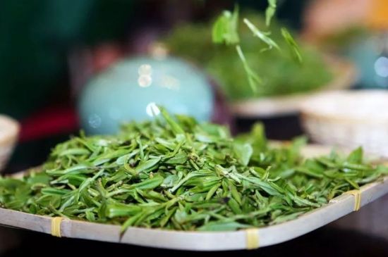 單樅茶什么季節(jié)最好喝，鳳凰單叢茶春茶好還是秋茶好？