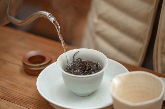 為什么喝巖茶看不起別的茶，喝巖茶的看不上所有茶類？