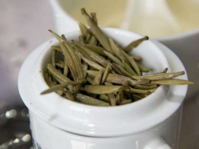 白茶煮好還是泡好喝，老白茶是泡還是煮？