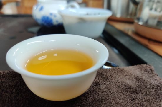 蜜蘭香好還是鴨屎香好，鳳凰單叢茶蜜蘭香和鴨屎香特點有哪些？