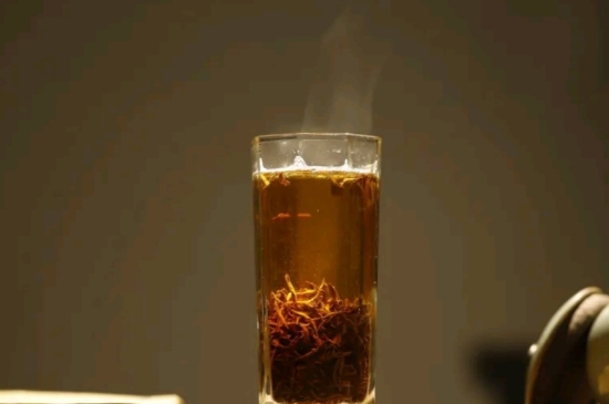 一天3杯紅茶抗癌，常飲紅茶對(duì)身體有好處！